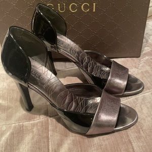Gorgeous GUCCI Peep Toe Heels